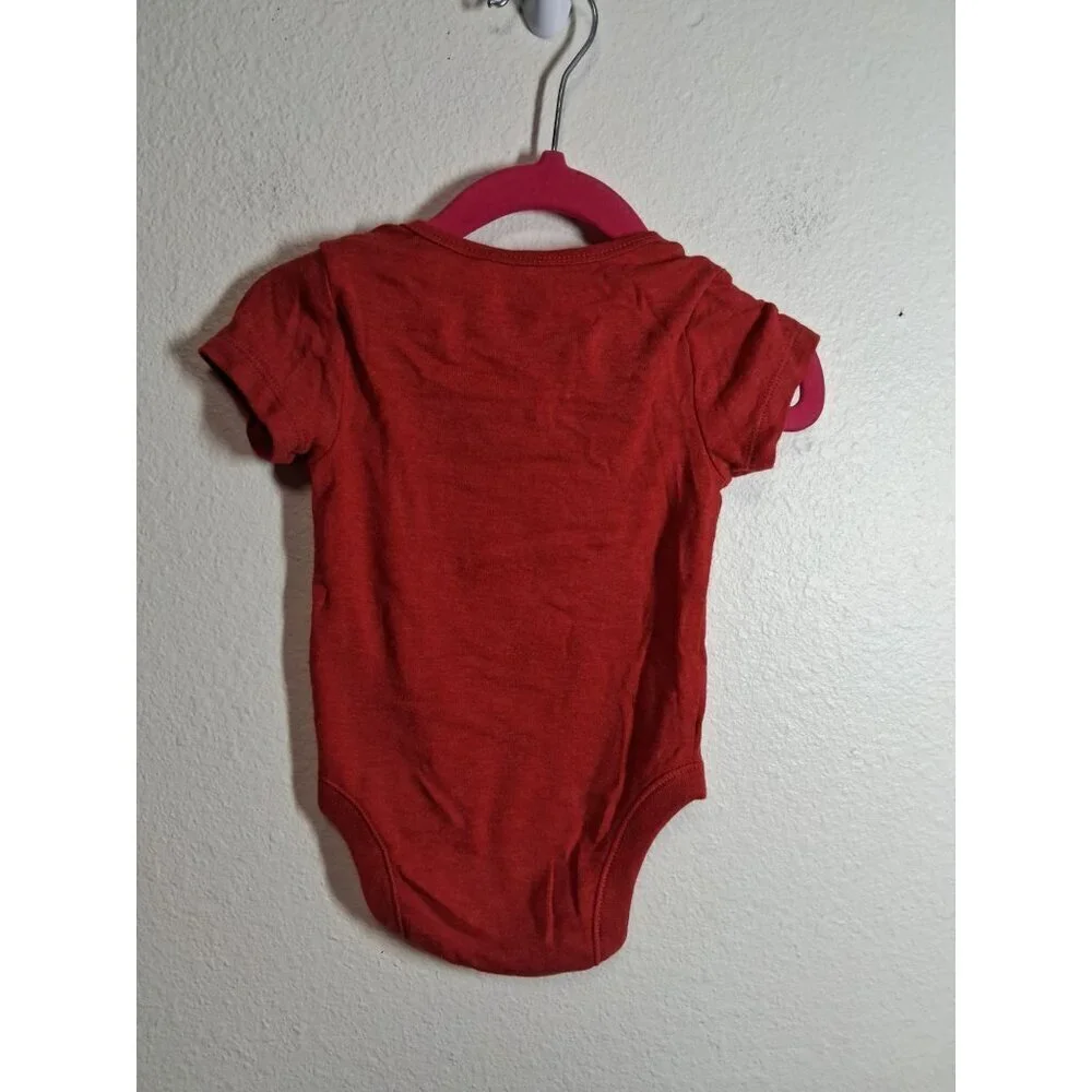 Old Navy Bodysuit Attitude Mom Made Me Awesome Red Unisex Size 3-6 Months